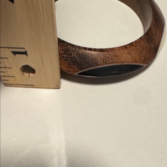 Chico's Black, Cream & Wood Inlay Bangle Set. (BR222) - Picture 11 of 14